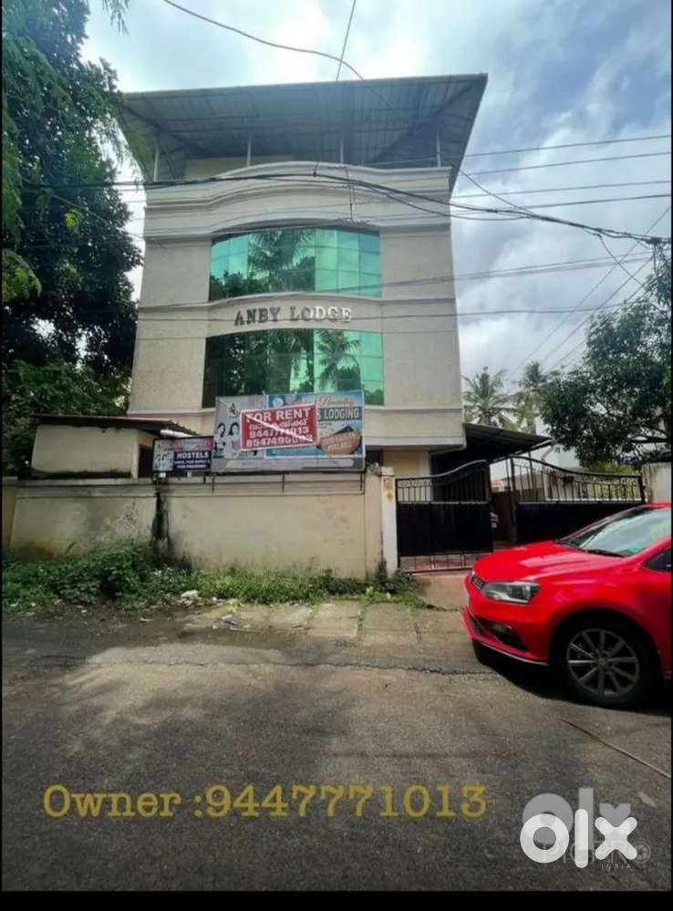 3 storey building for sale@pattom