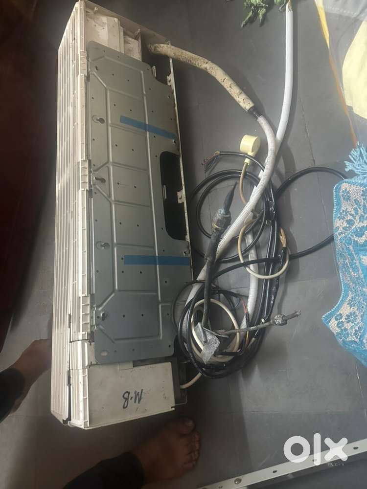 Hitachi 2 ton split ac
