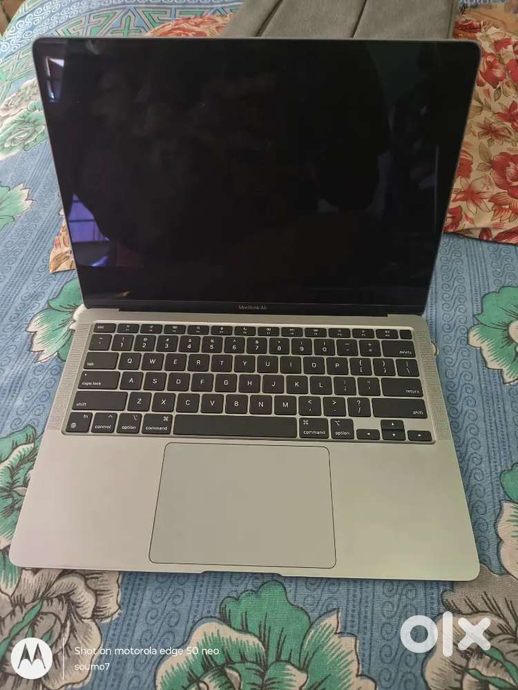 MACBOOK AIR ( M1)