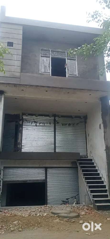 A shop on rent in kamla nagar near patrol pump