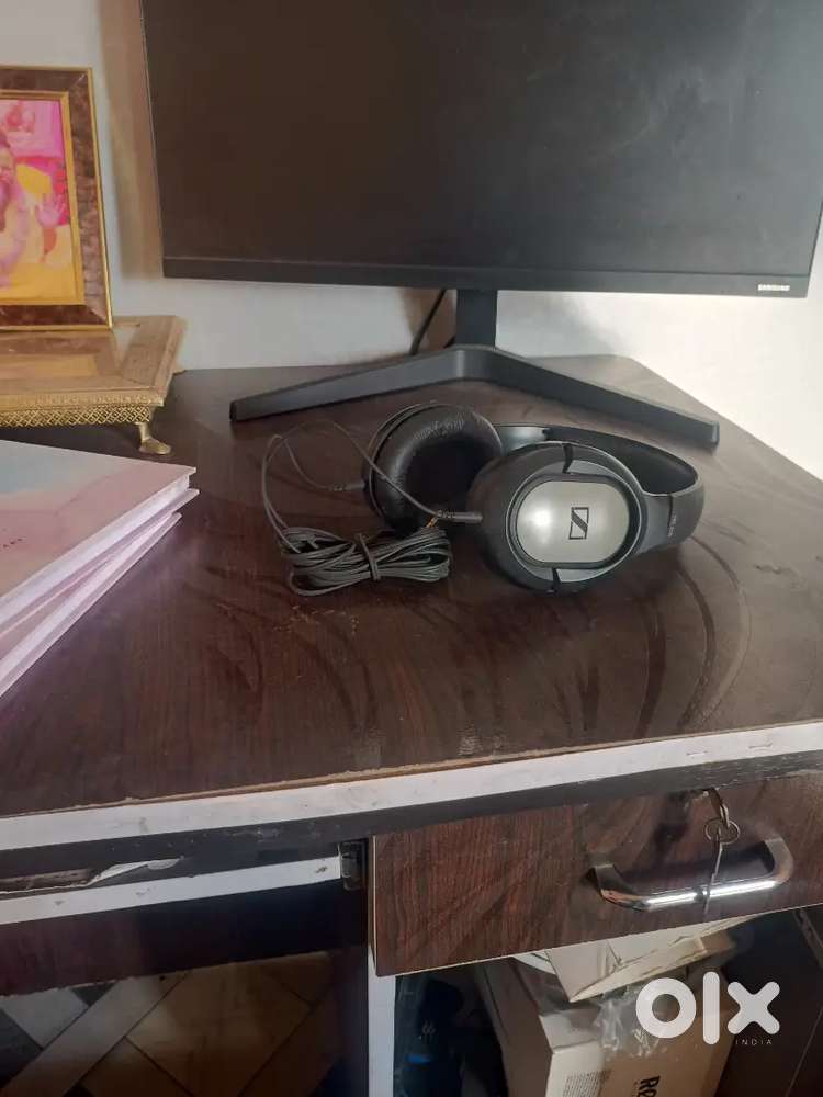 Sennheiser HD 206 headphones