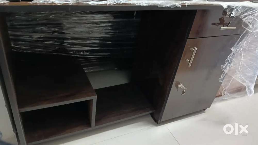 Computer table, study table