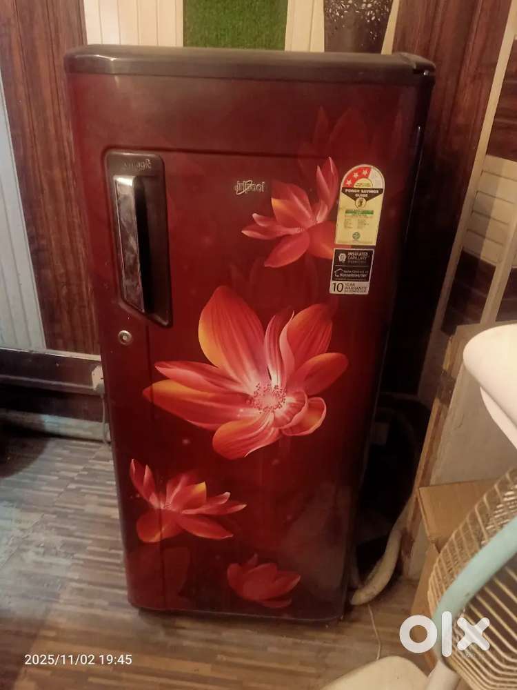 A fast food shop belongings are ready to sale