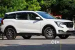 Mahindra XUV700 2.0 AX 7 Petrol AT Str, 2025, Petrol