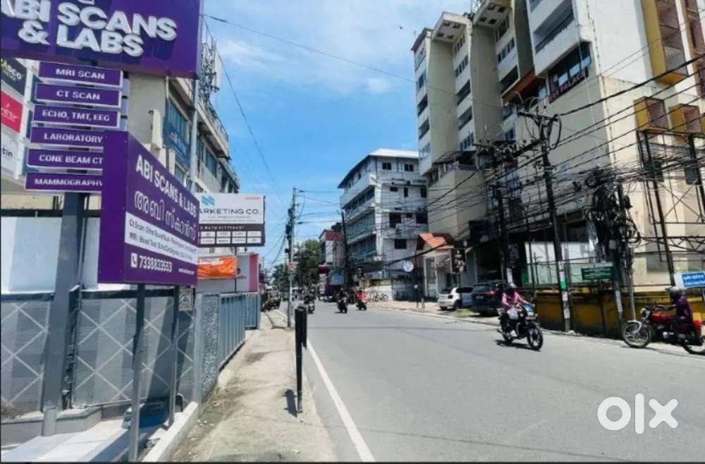 Commercial building for sale Thammanam