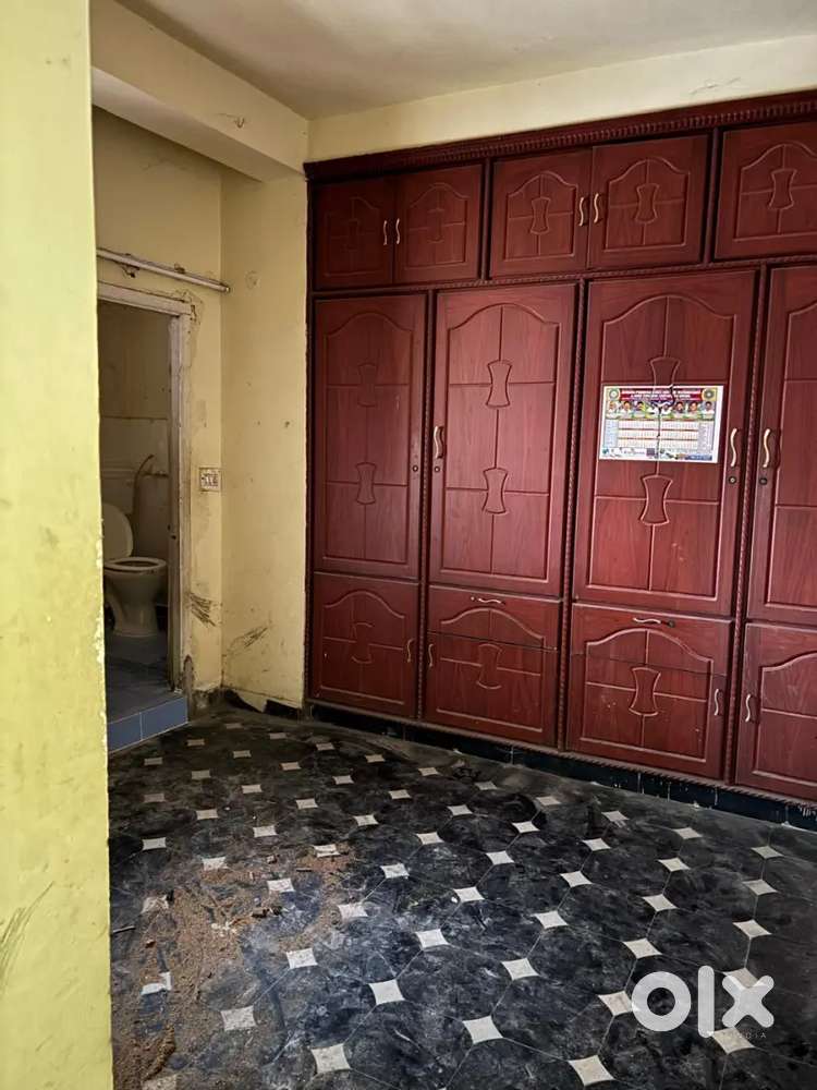 L Shaped Portion for Rent for Small Offices