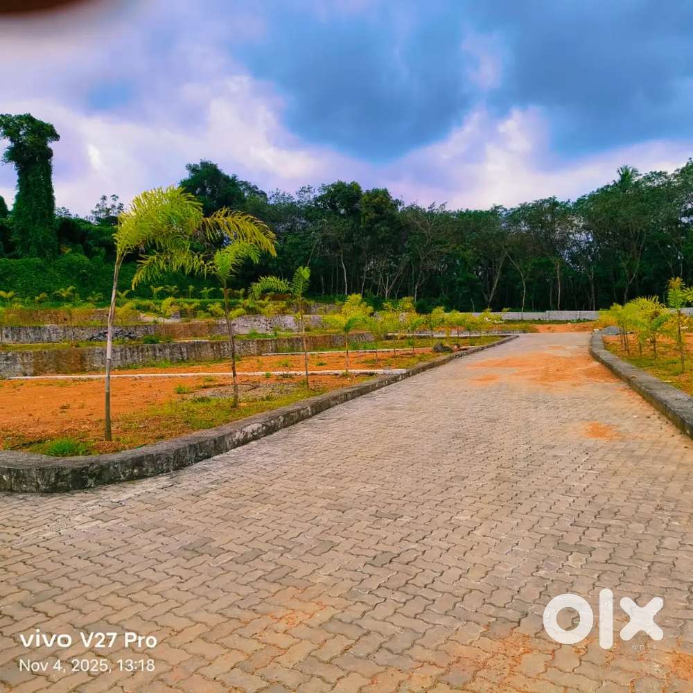 4 CENT VILLA PLOT LAND FOR SALE AT PALLIKKARA, PERINGALA, KAKKANAD