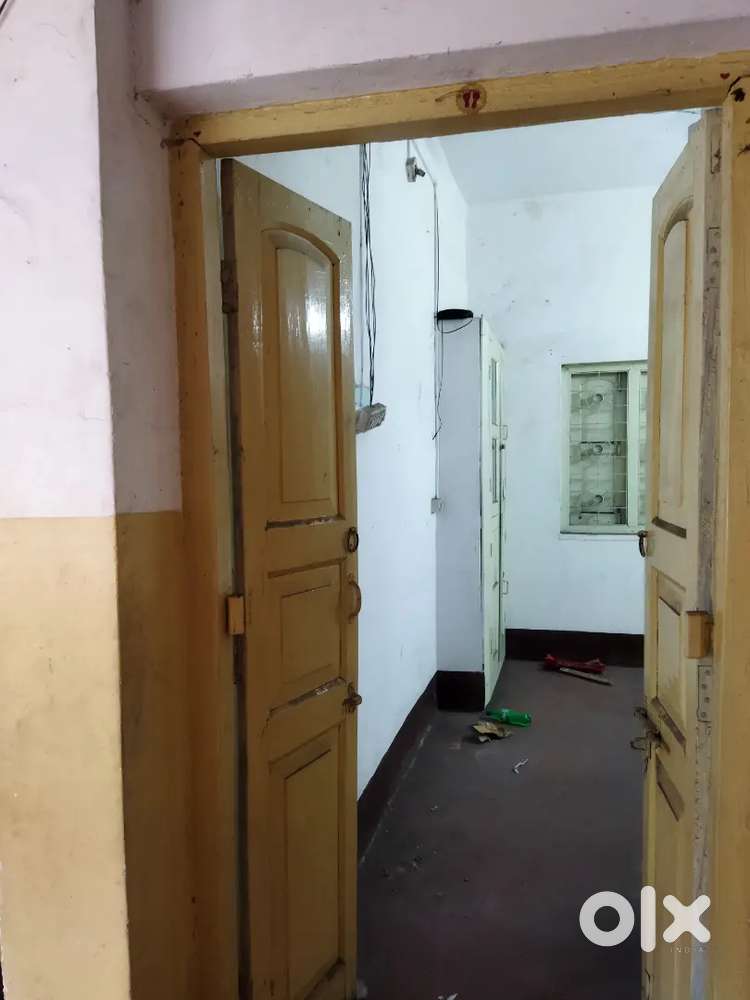 Mayur hotel building for rent