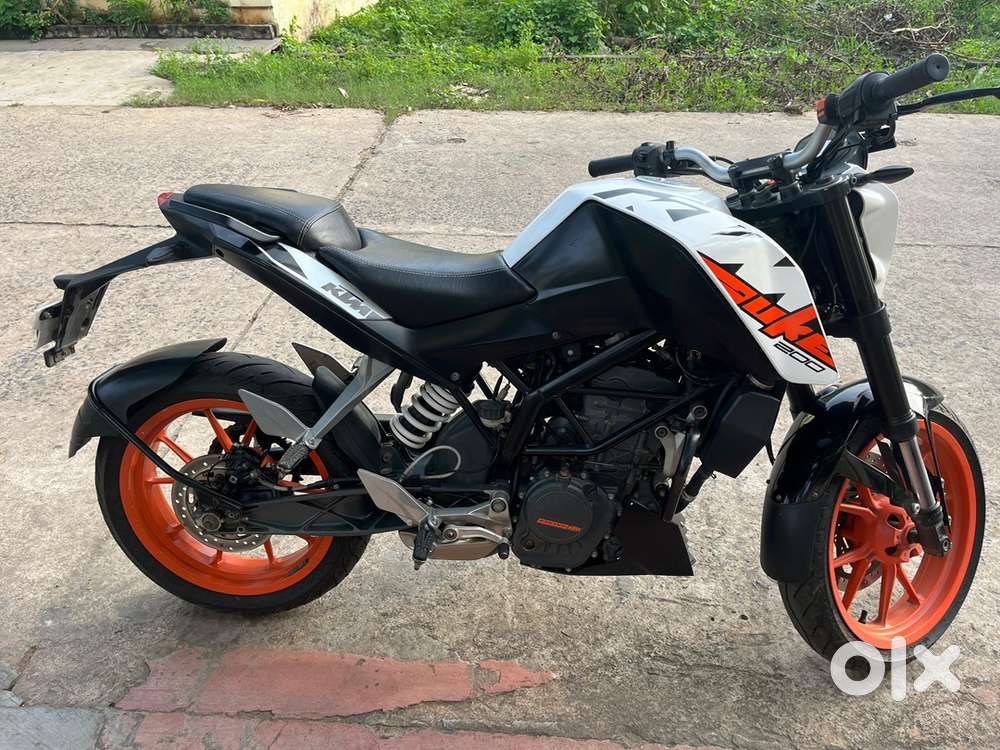 Showroom track condition