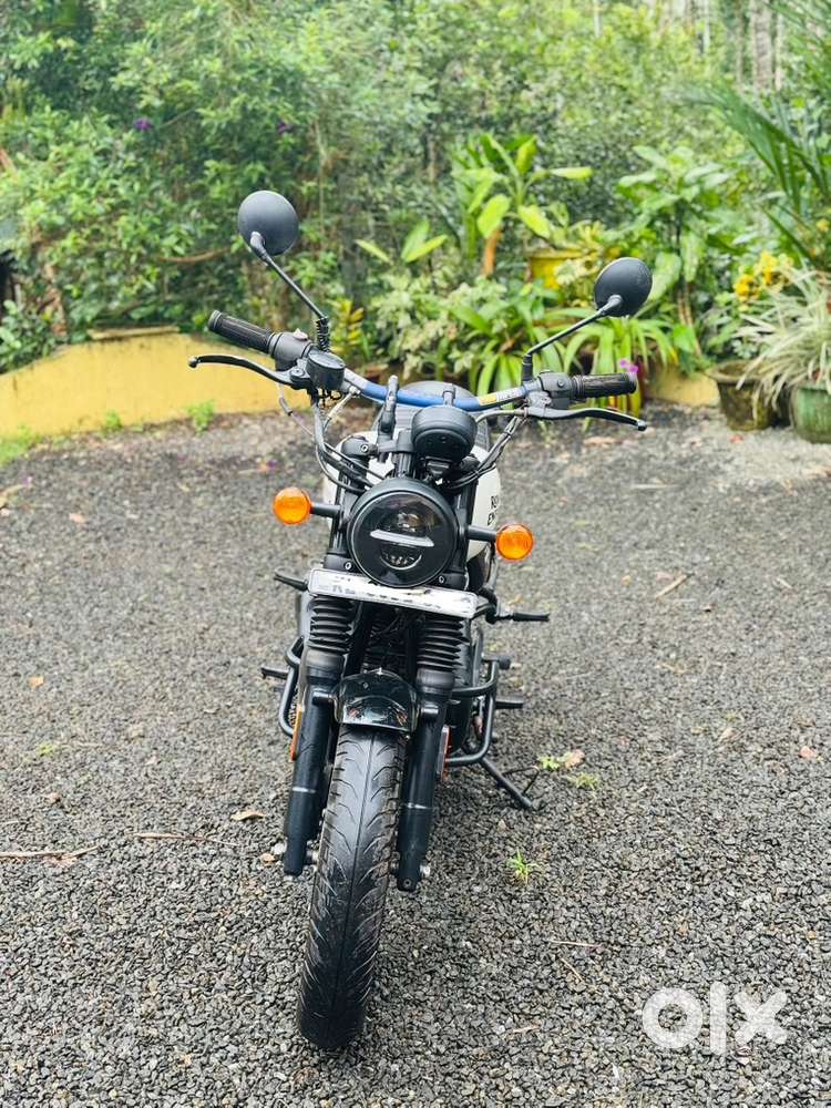 Hunter 350 2022 model Royal Enfield