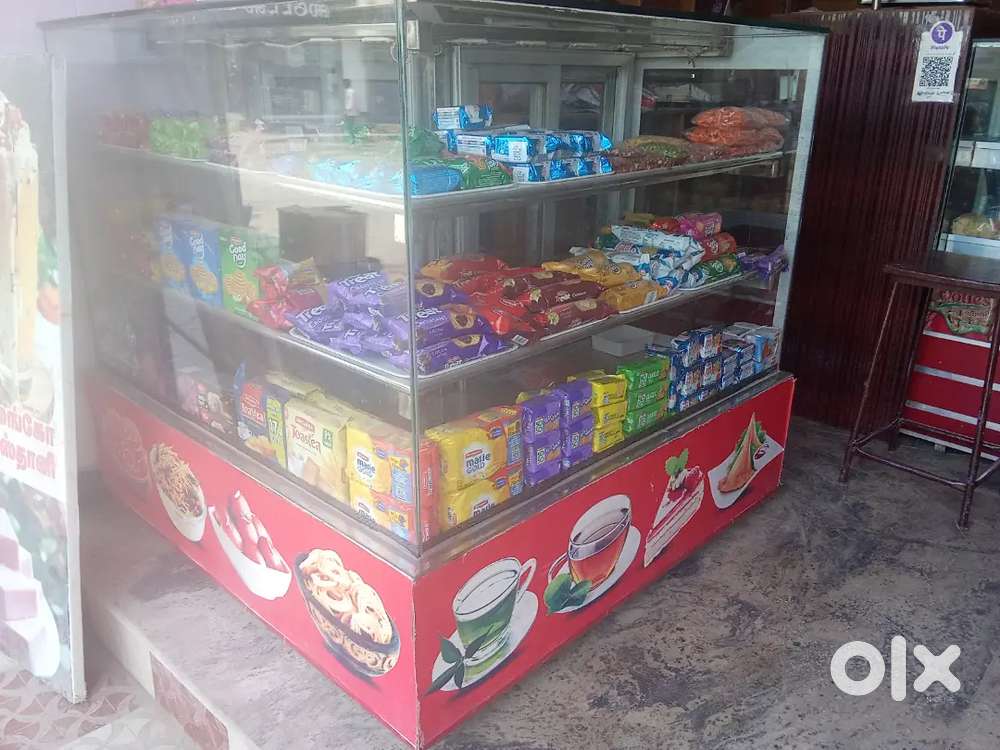 Bakery showcase