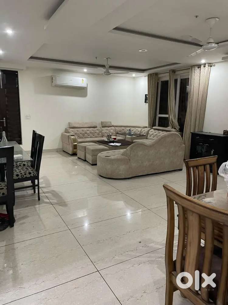 3 +1 BHK fully furnished flat available for rent in sector 127