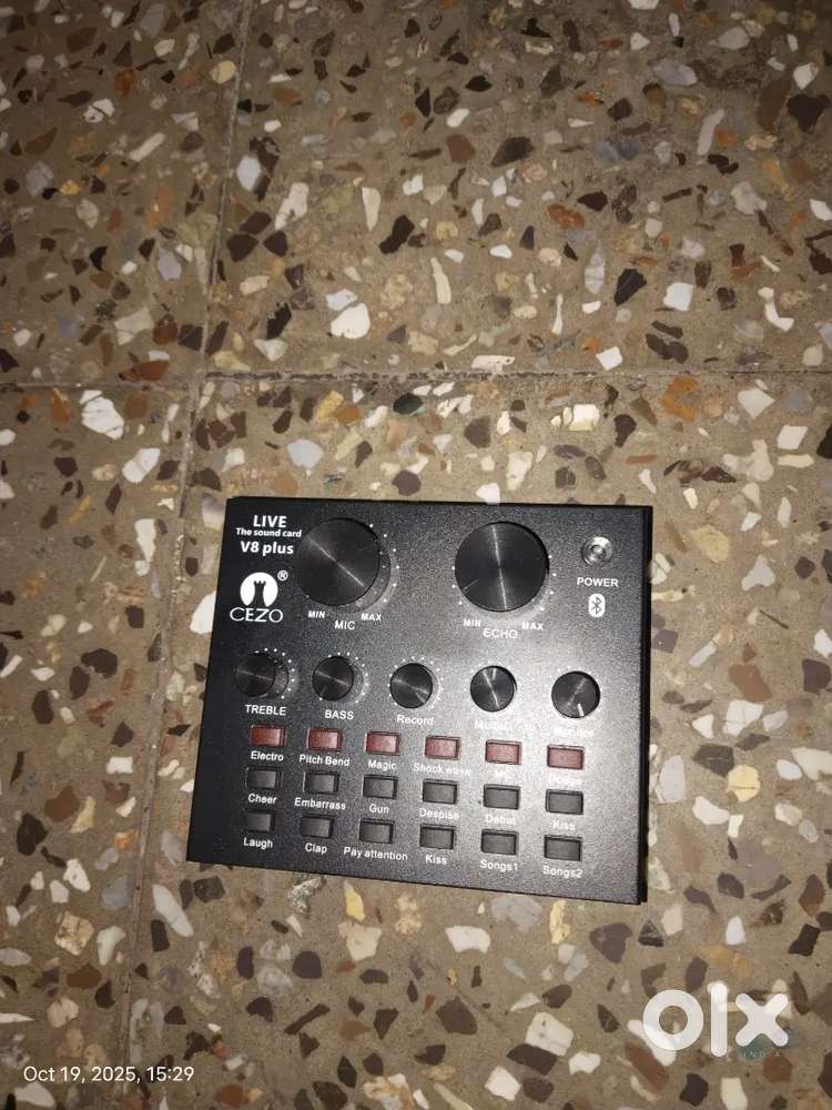 V8 sound card and condenser microphone