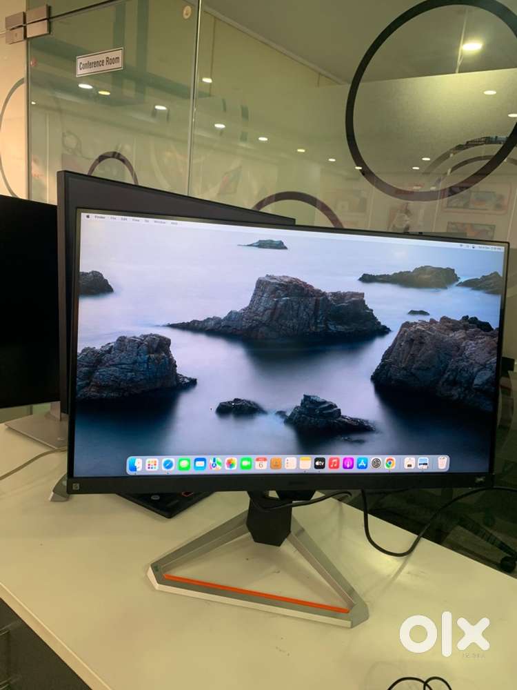 BenQ monitor 27inch/4k monitor/Working Good/Adjustable Hight/Bill