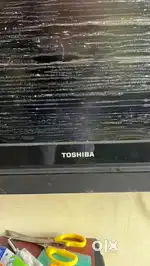 TOSHIBA 32 inches LCD TV