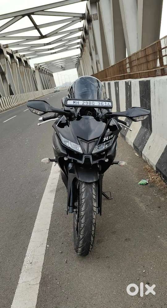 YAMAHA R15 V3 (BLACK EDITION)