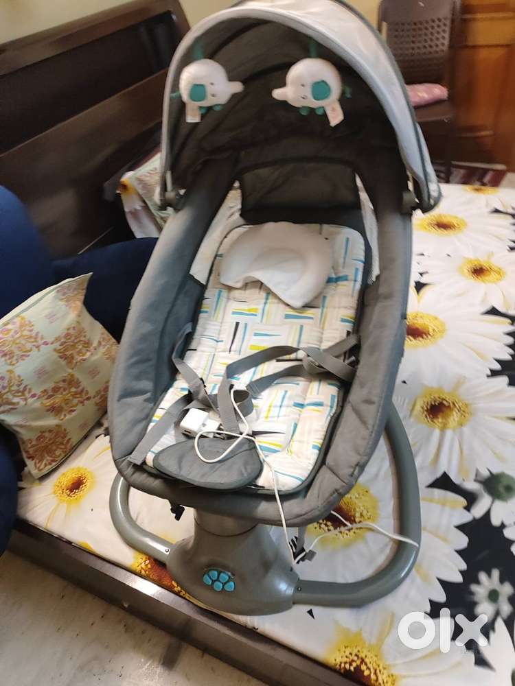 Baby swing chair