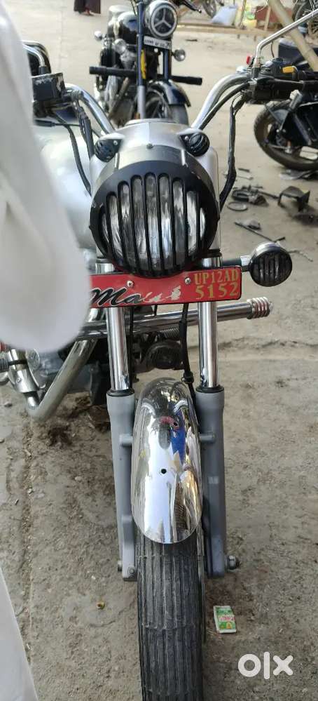 Very good condition and. Only 11280 original chali Hui hai