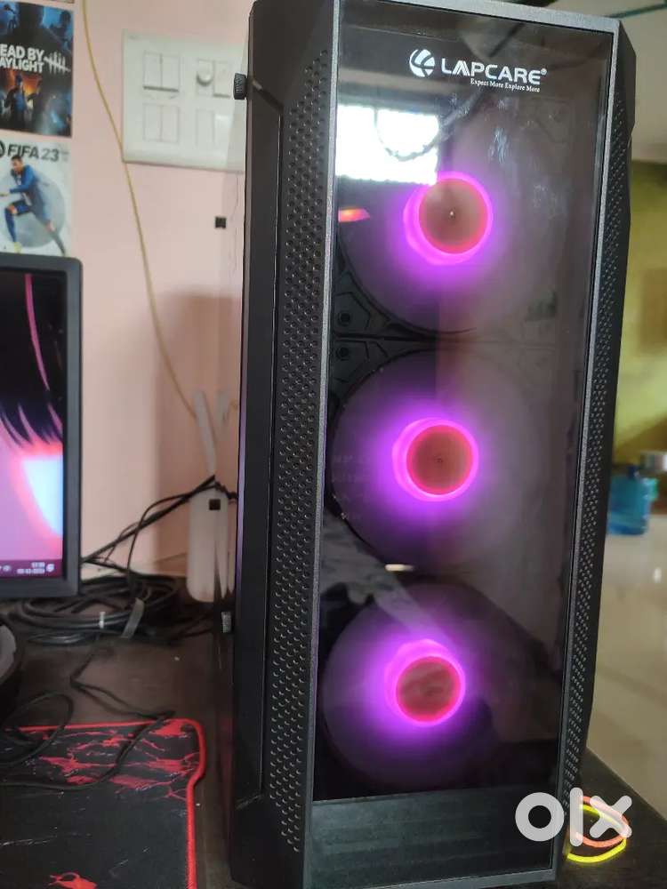 Gaming PC with rgb