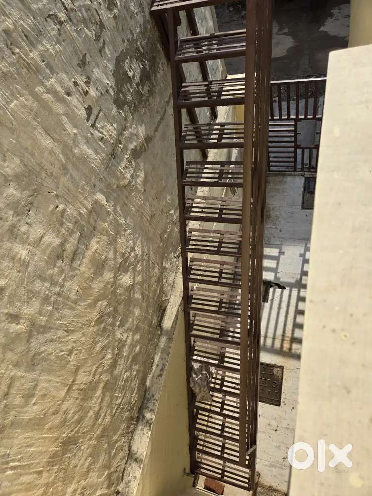 Move-In- Ready 2 BHK / Semi Furnished/ Super Convinient location