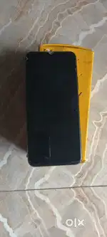 Realme y21. 4 gb ram 64 gb storage