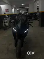 YAMAHA R15 V4
