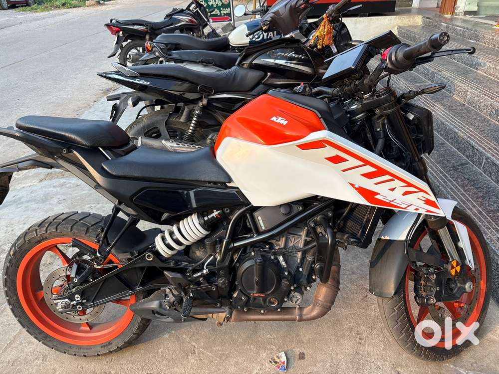 KTM duke 250 gen3 2024