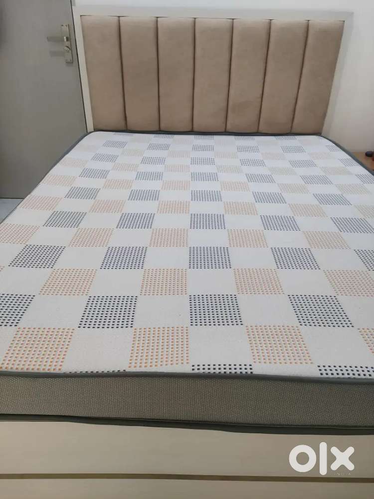 Bed mattress- kurlon - length 75.5, bredth 58.5,  5 inch mattress