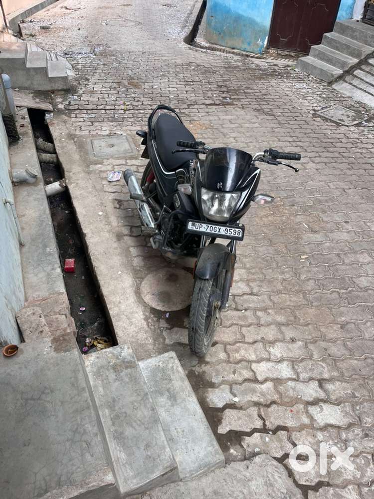 koi problm nahi h gud condistion hain bullet leni h bus