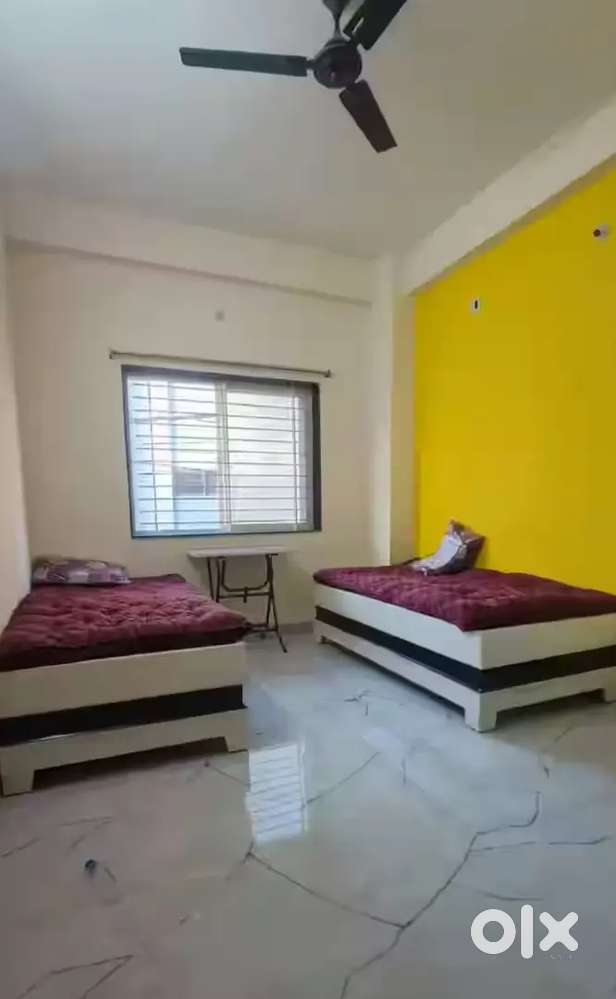 Want Room Mate