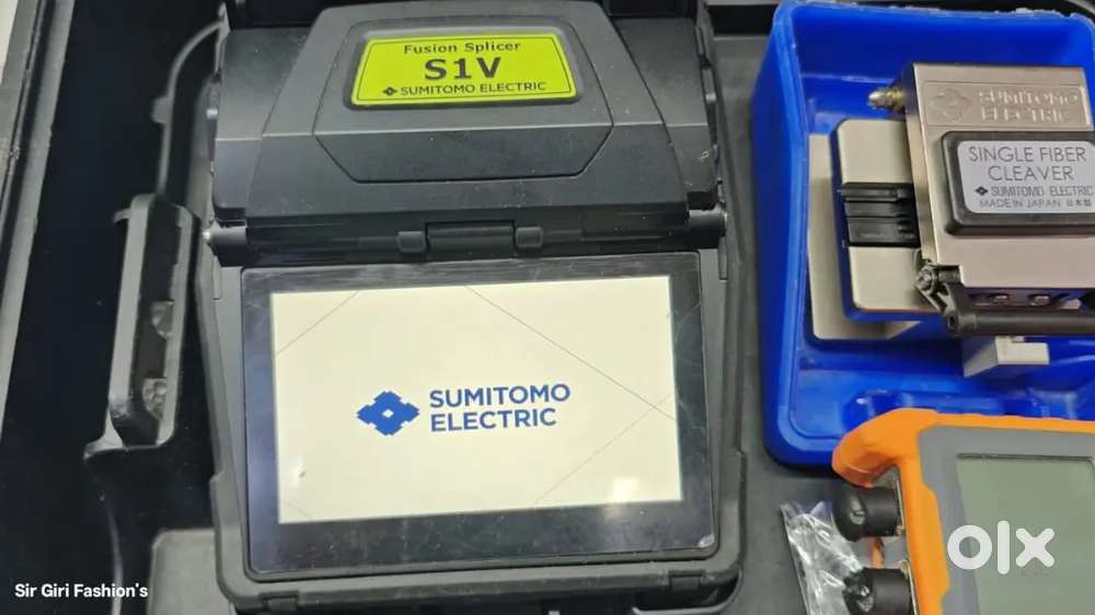Single fiber cleaver (Sumitomo Electric) Fusion splicer S1V