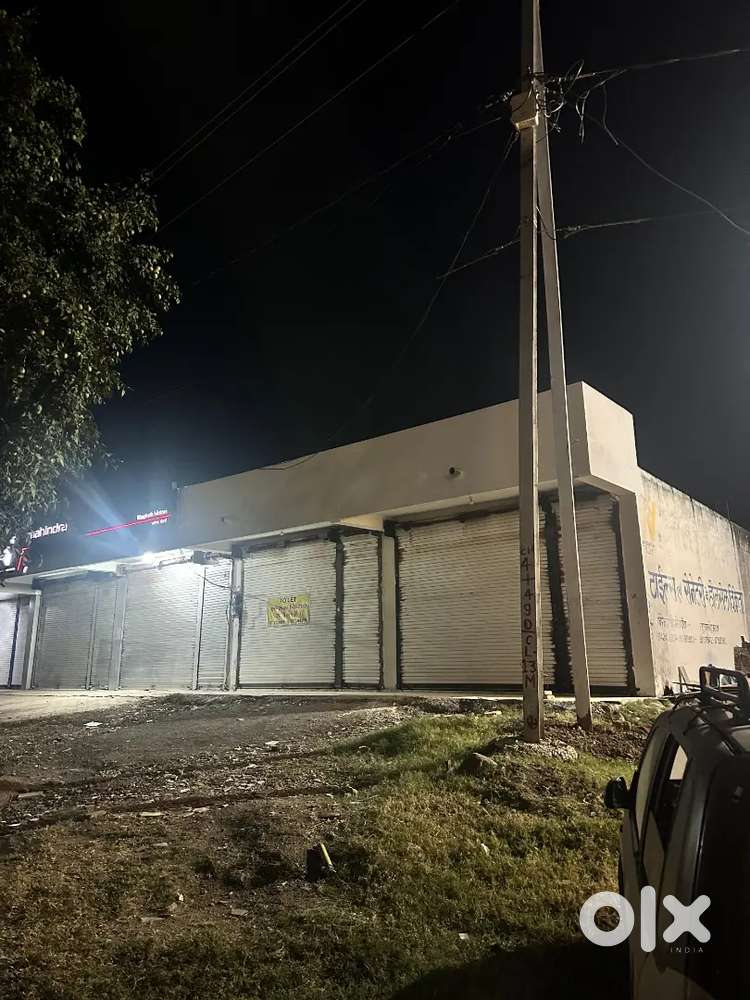 Rental showroom/shop