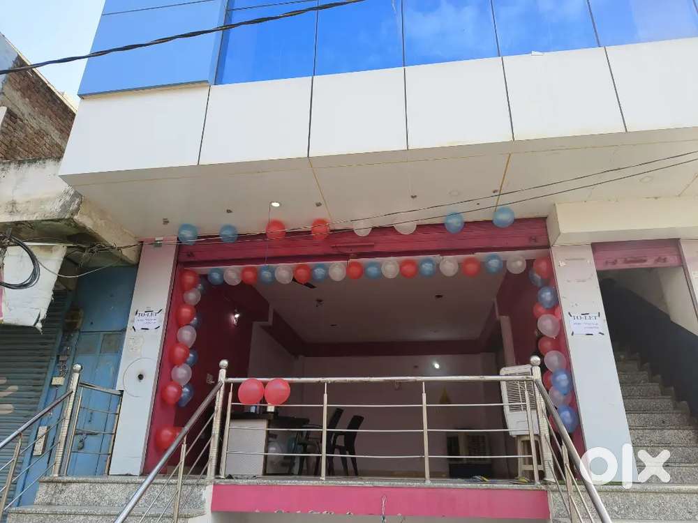 1 st floor for office and showroom