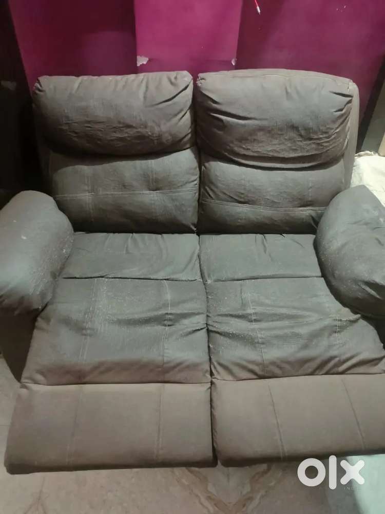 2 SEATER RECLINER SOFA