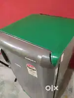 I sell new condition fridge