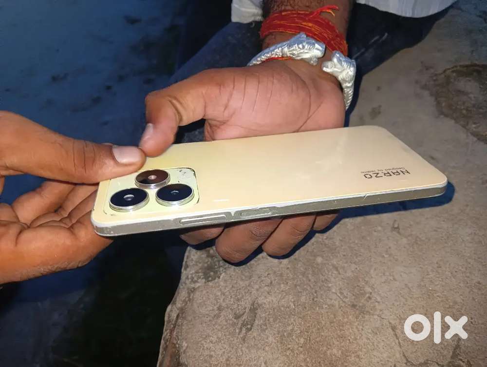 3400 bahut jaruri hai paisa ka kuch kaam ho skta hai