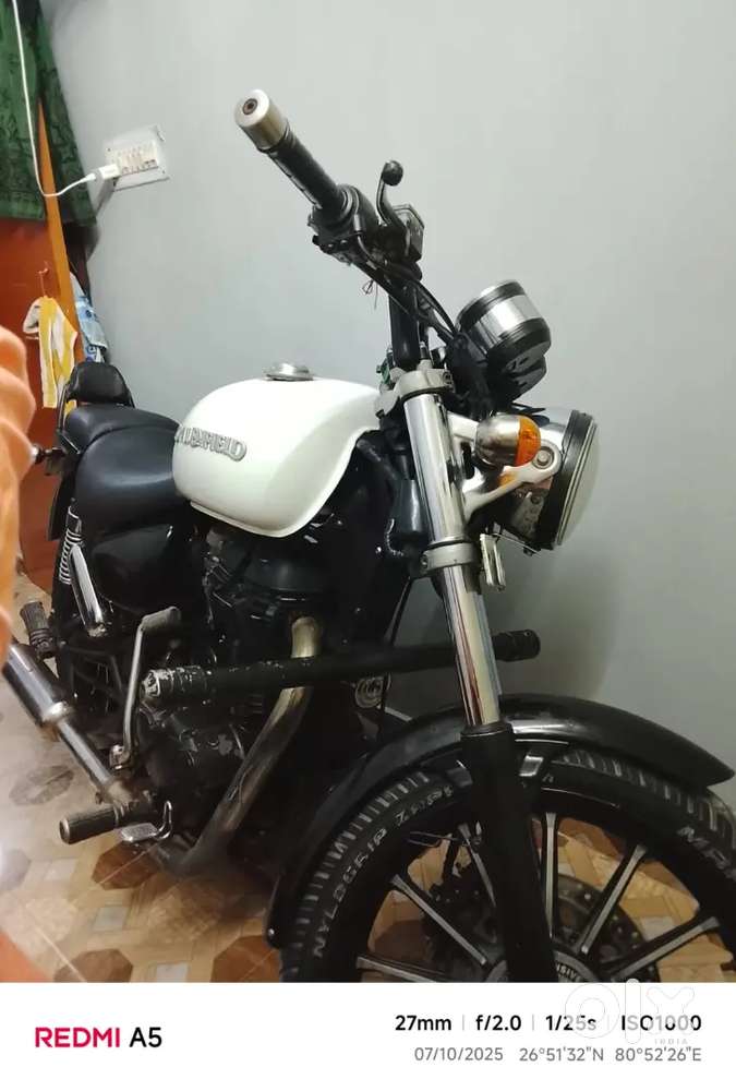 Gadi ak dam mint condition hai koi kami nhi