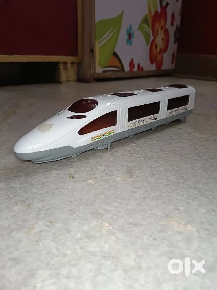 Mini Vande Bharat toy train