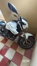 Tvs apache Rtr 180 BSIV