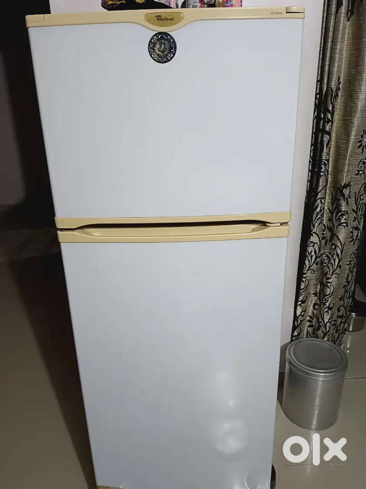 Whirlpool double door condition good