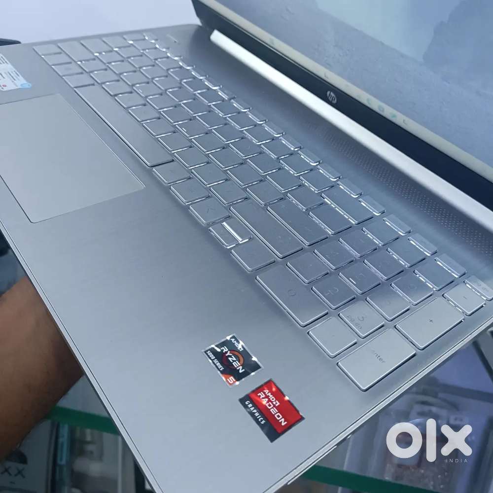 HP 15sAMD Ryzen 5 5000 Series AMD Radeon Graphics 
8GB Ram 
256 GB
