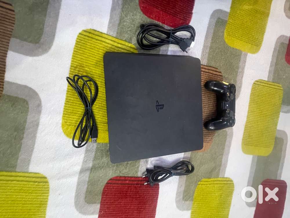 PS4 slim 1TB