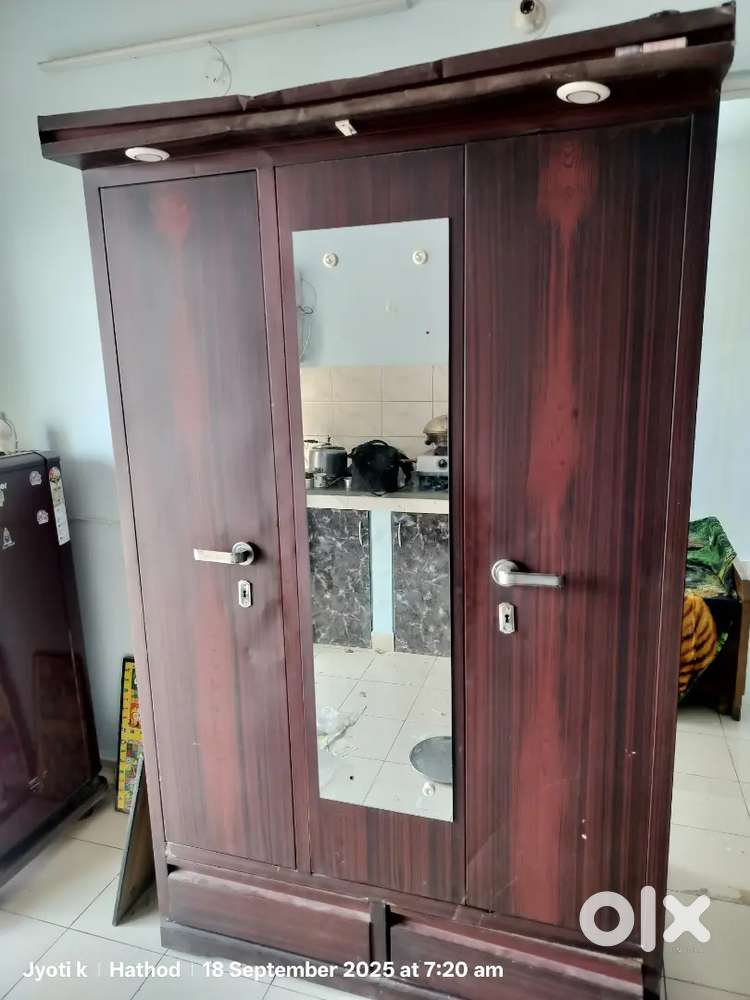 Wardrobes h 11000 ki