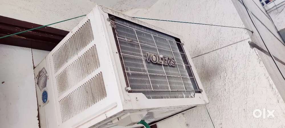 Window AC with Stabilizer