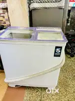 Godrej semi automatic washing machine… In exelent condition …