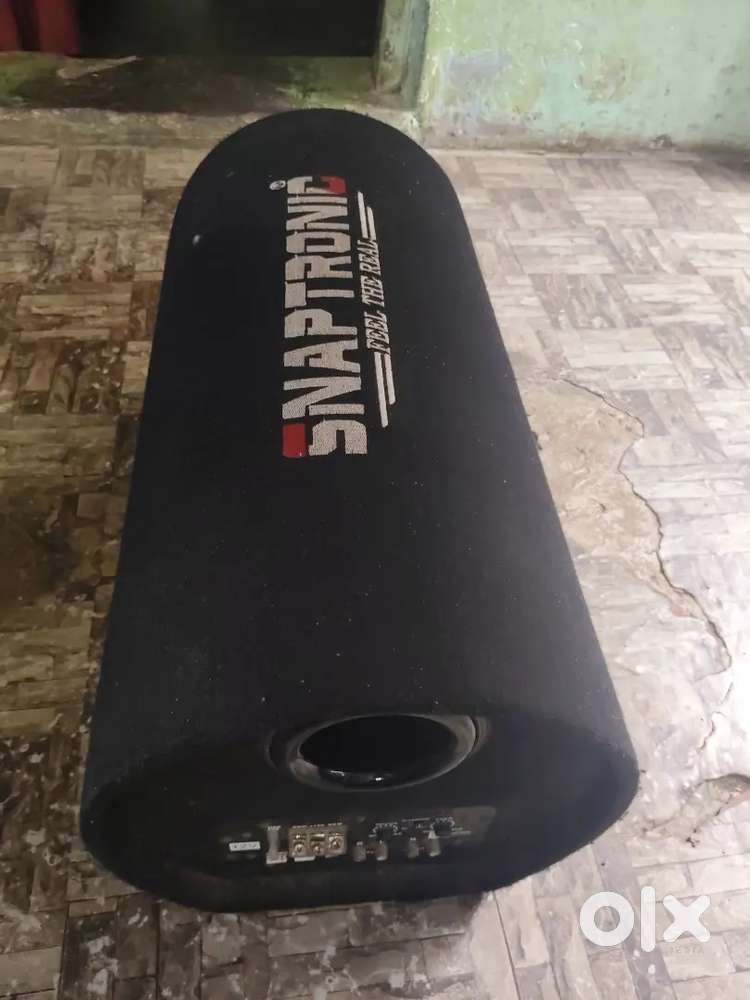 Snaptronic bass with amplifier