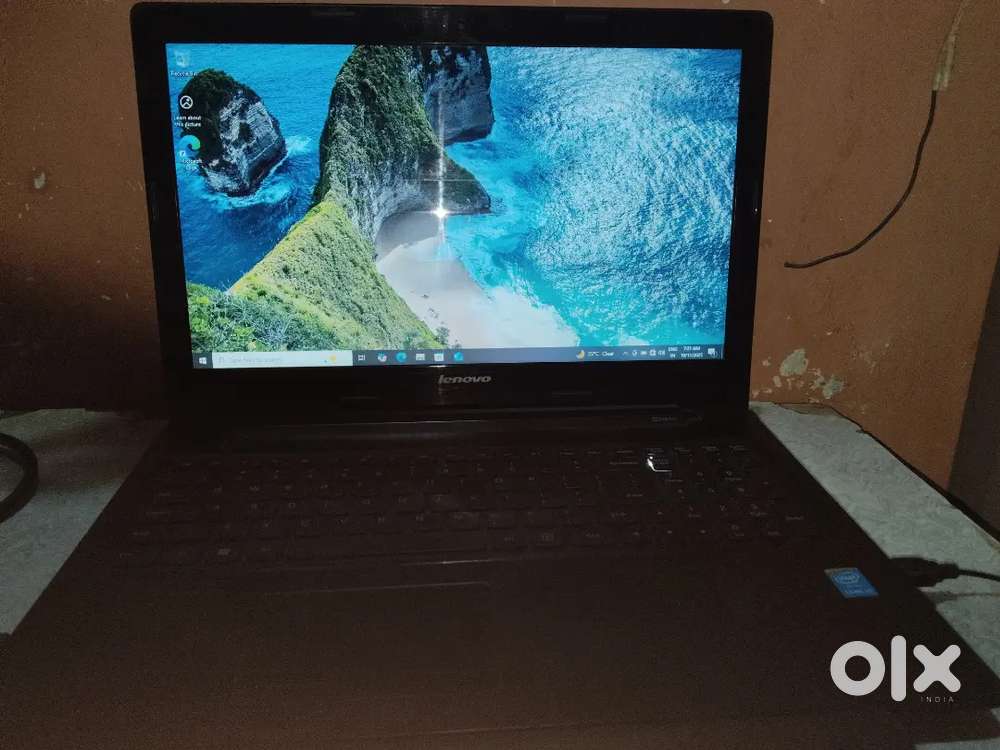 The laptop lenovo windows 10