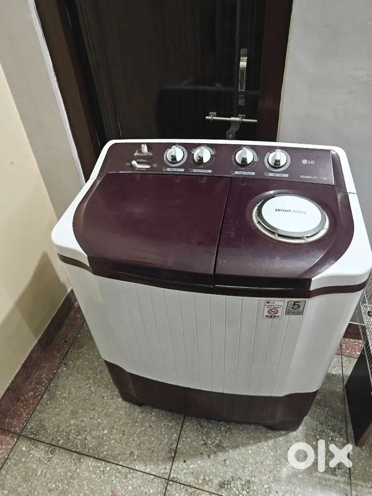 LG semi automatic machine