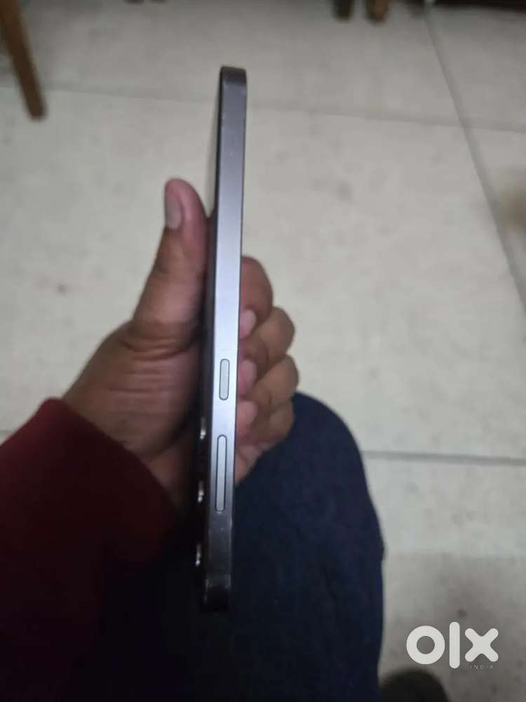 Samsung s24+ 12 256 one year old