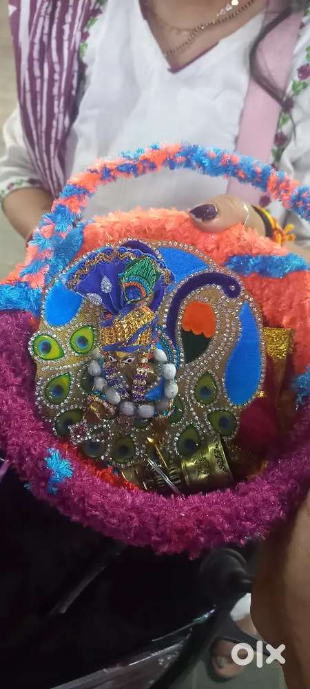 PERSONAL SECRETARY /MODELING GIRLS REQUIRED